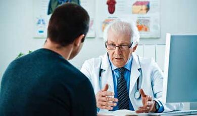 Consultar a un médico para una prostatitis por parte de un médico