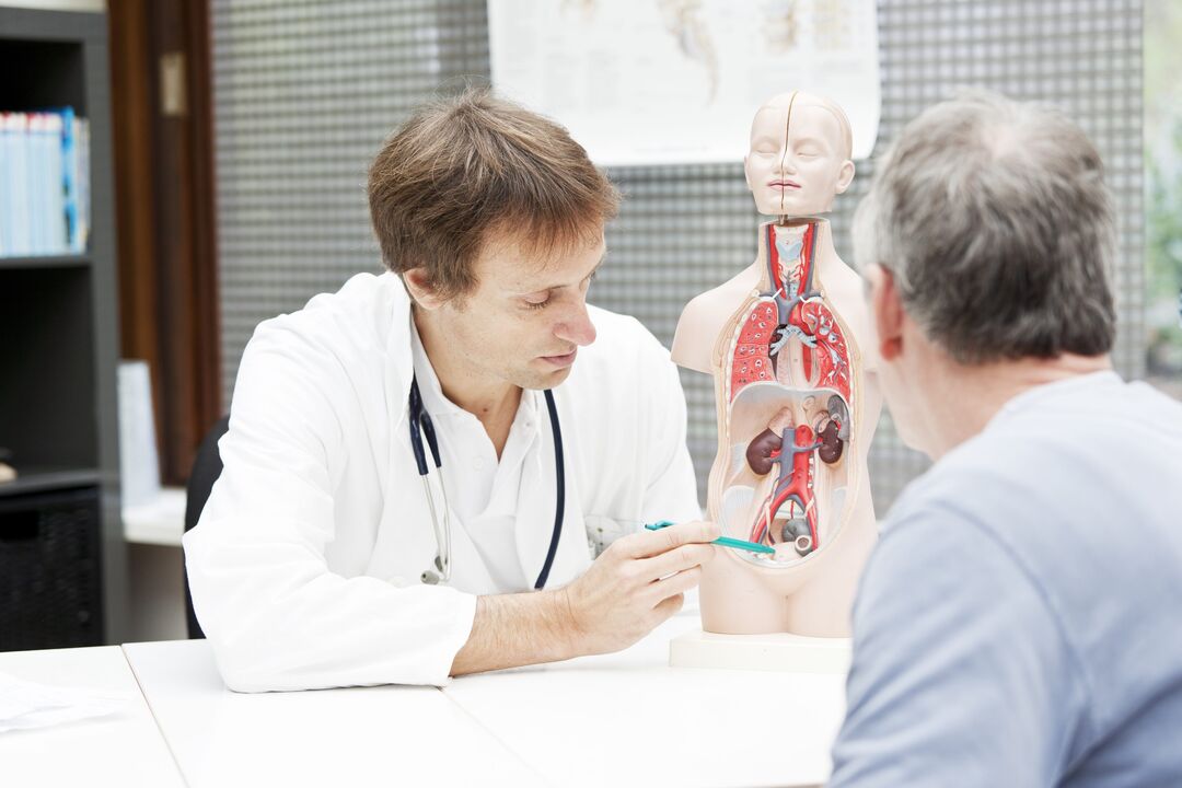 consulta con un médico para la prostatitis