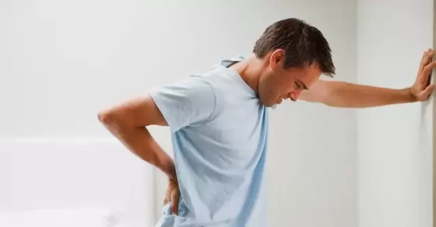 El dolor en la región lumbosacra en un hombre es un signo de prostatitis crónica